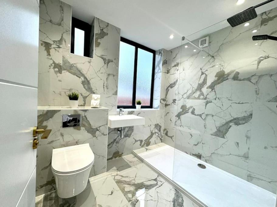 3Br Westbourne Delight - Near Beach & Bournemouth! المظهر الخارجي الصورة